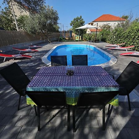 Apartment With Private Pool Sukošan エクステリア 写真