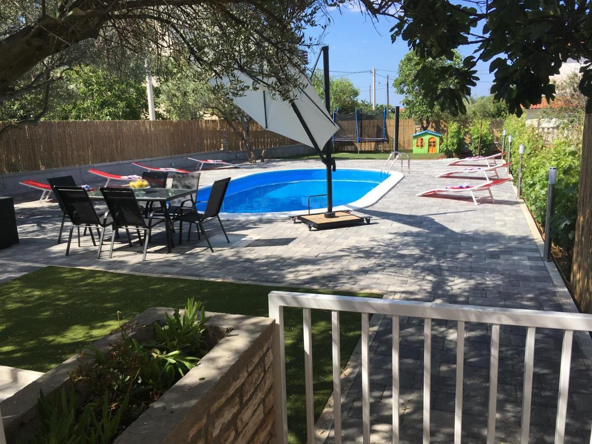 Apartment With Private Pool Sukošan エクステリア 写真