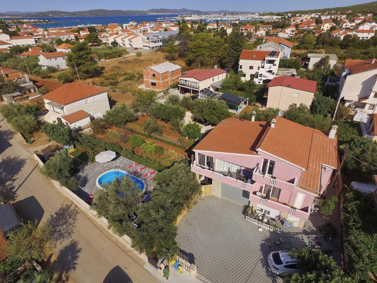 Apartment With Private Pool Sukošan エクステリア 写真