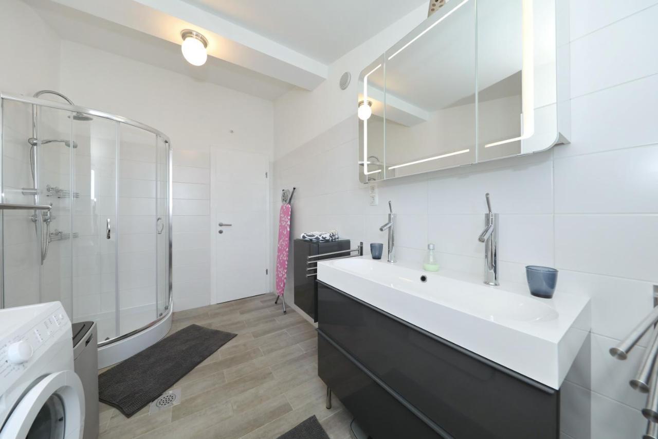 Apartment With Private Pool Sukošan エクステリア 写真