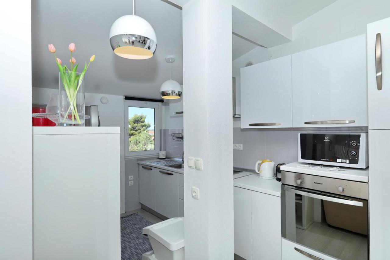 Apartment With Private Pool Sukošan エクステリア 写真