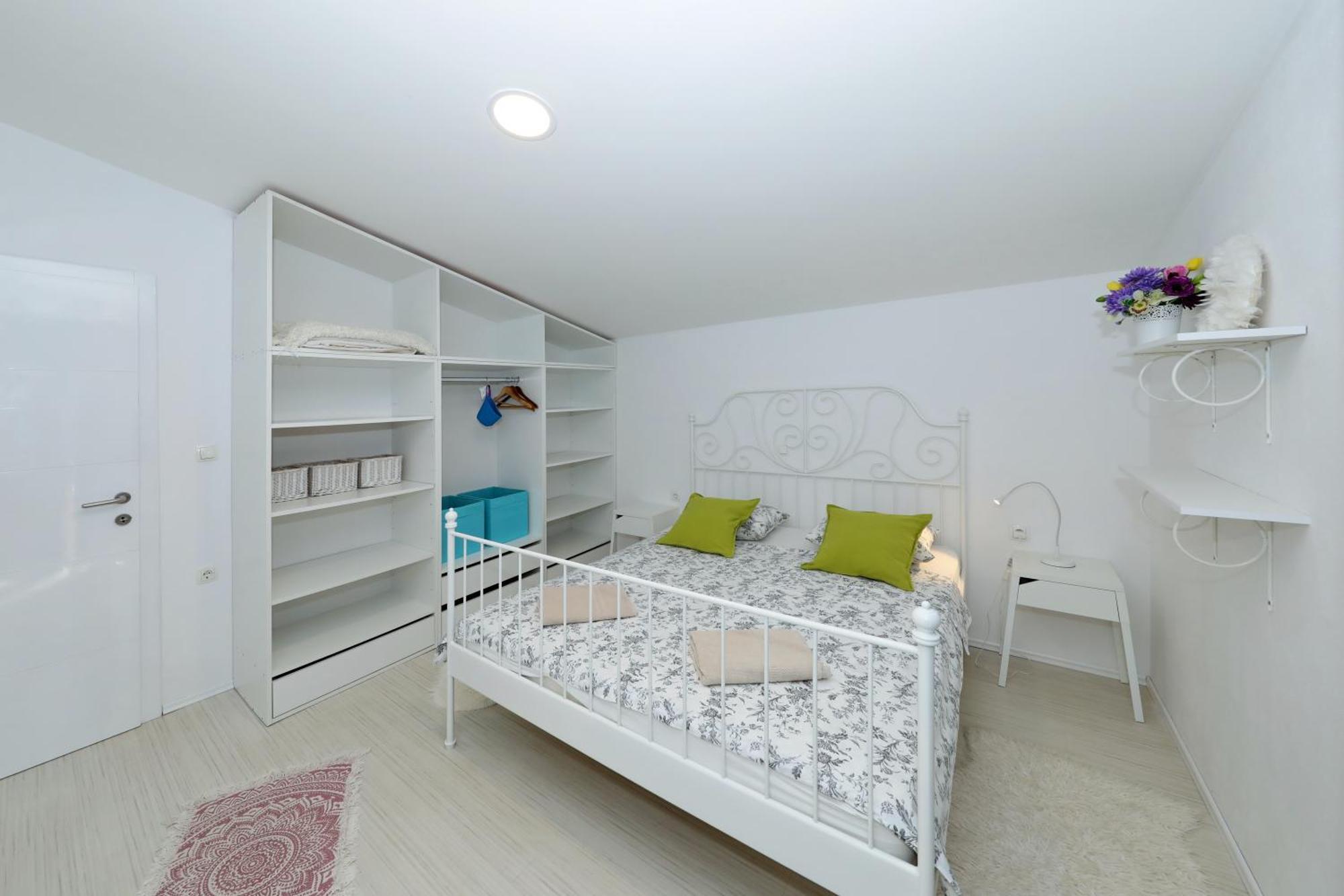 Apartment With Private Pool Sukošan エクステリア 写真