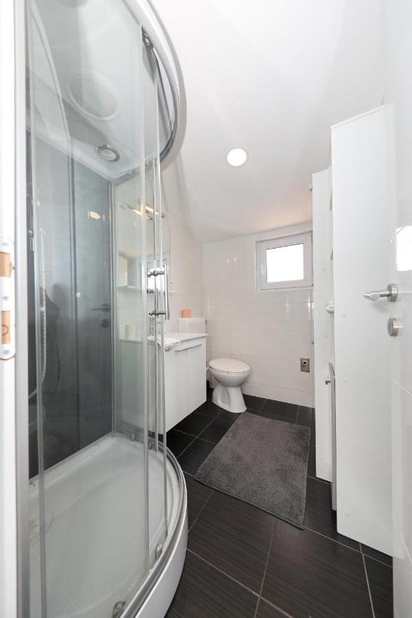 Apartment With Private Pool Sukošan エクステリア 写真
