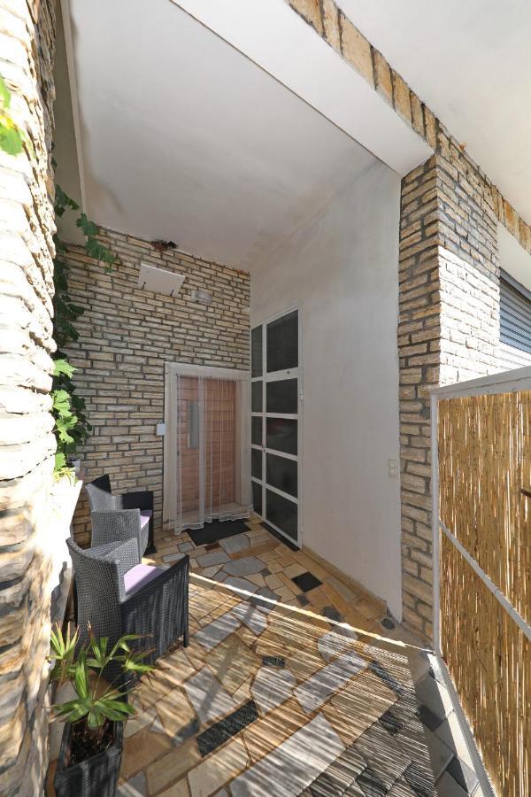 Apartment With Private Pool Sukošan エクステリア 写真