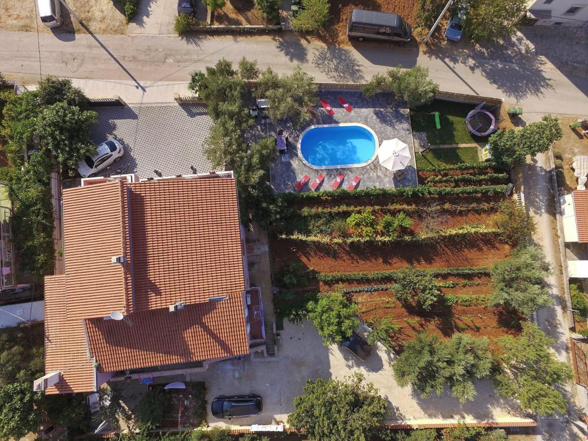 Apartment With Private Pool Sukošan エクステリア 写真